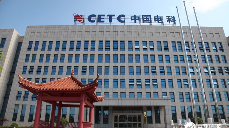 深圳连接器批发市场解析：价格背后的价值考量**