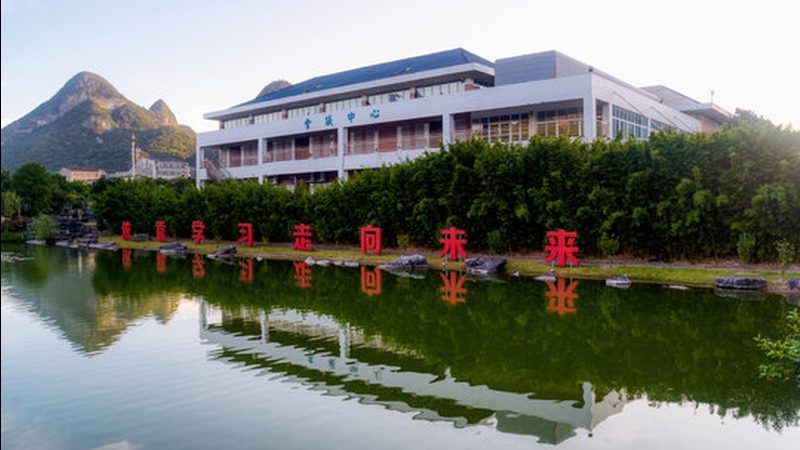 SMT贴片焊接与DIP焊接：揭秘两者的本质区别