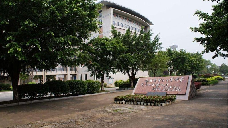 如何避免踩雷，选择电子代加工靠谱厂家？**